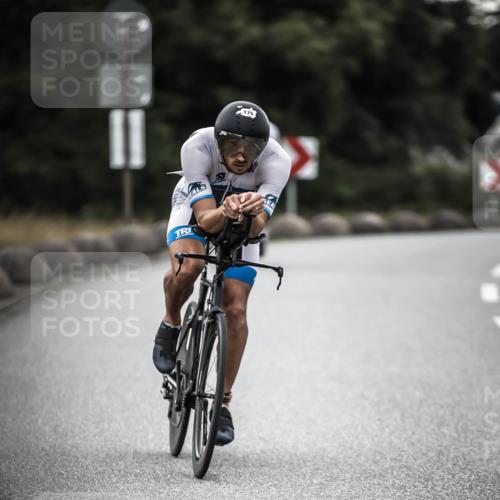 21.06.2026 - 29. Vierlanden-Triathlon H.Heesch http://msf.ph/oto/9898621 21.06.2026 10:05:33 Radfahren 5, 103, 135, 175, 195, 312 meine-sportfotos.de