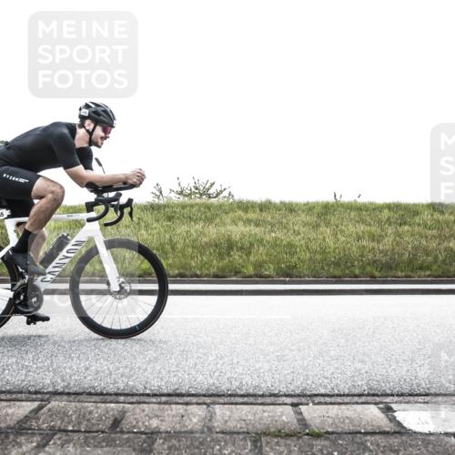 21.06.2026 - 29. Vierlanden-Triathlon H.Heesch http://msf.ph/oto/9898622 21.06.2026 11:18:50 Radfahren 300, 645, 794, 808 meine-sportfotos.de