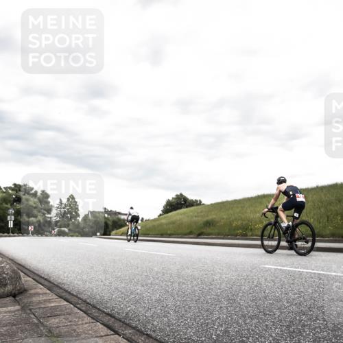21.06.2026 - 29. Vierlanden-Triathlon H.Heesch http://msf.ph/oto/9898641 21.06.2026 10:20:15 Radfahren 15, 22 meine-sportfotos.de