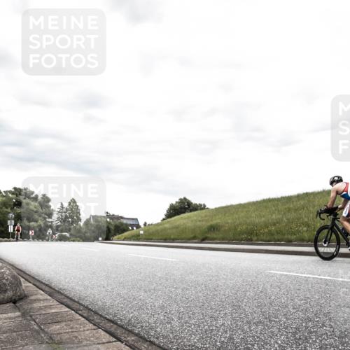 21.06.2026 - 29. Vierlanden-Triathlon H.Heesch http://msf.ph/oto/9898672 21.06.2026 10:21:16 Radfahren 229, 620, 1353 meine-sportfotos.de