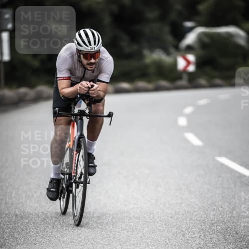 21.06.2026 - 29. Vierlanden-Triathlon H.Heesch http://msf.ph/oto/9898676 21.06.2026 10:05:35 Radfahren 5, 135, 175, 312 meine-sportfotos.de