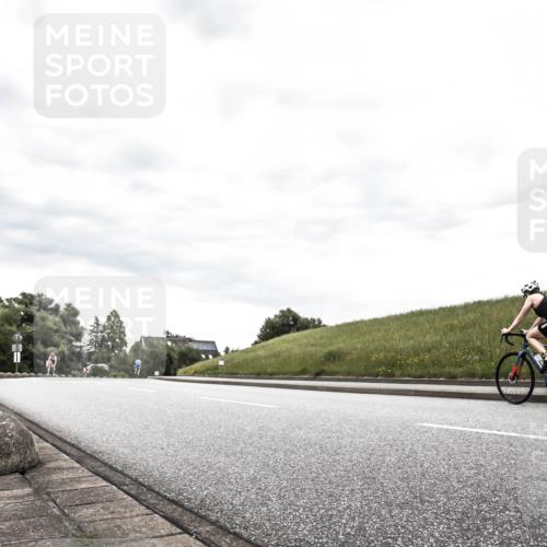 21.06.2026 - 29. Vierlanden-Triathlon H.Heesch http://msf.ph/oto/9898678 21.06.2026 10:21:21 Radfahren 411, 620 meine-sportfotos.de