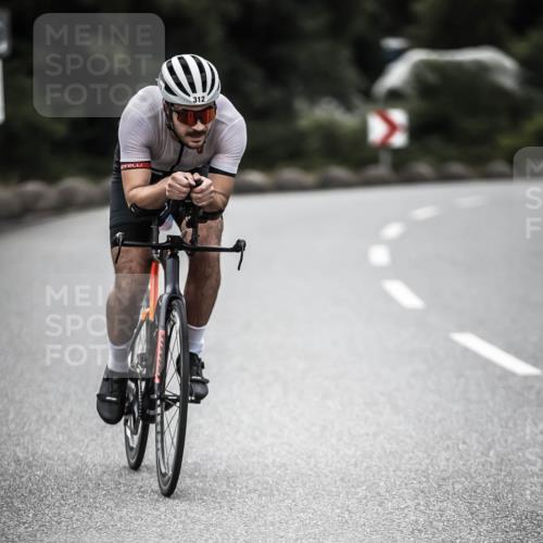 21.06.2026 - 29. Vierlanden-Triathlon H.Heesch http://msf.ph/oto/9898679 21.06.2026 10:05:35 Radfahren 5, 135, 175, 312 meine-sportfotos.de