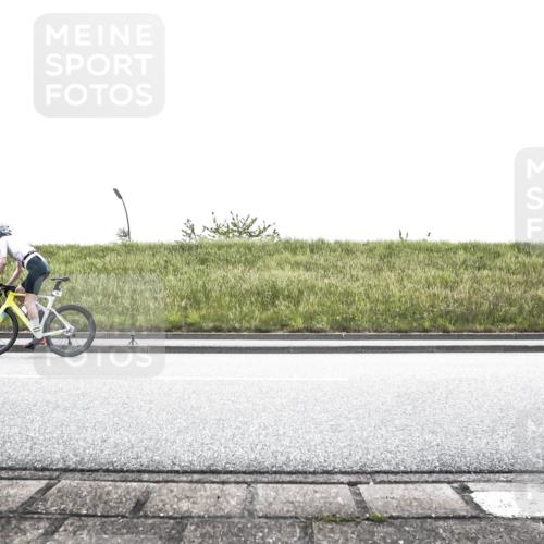 21.06.2026 - 29. Vierlanden-Triathlon H.Heesch http://msf.ph/oto/9898683 21.06.2026 11:20:24 Radfahren 50, 86, 821 meine-sportfotos.de