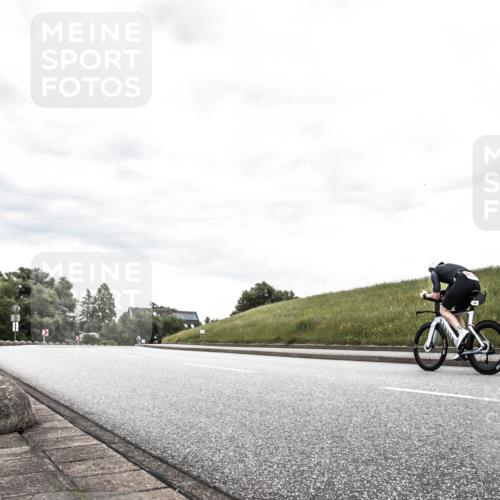 21.06.2026 - 29. Vierlanden-Triathlon H.Heesch http://msf.ph/oto/9898694 21.06.2026 10:21:43 Radfahren 123, 205 meine-sportfotos.de