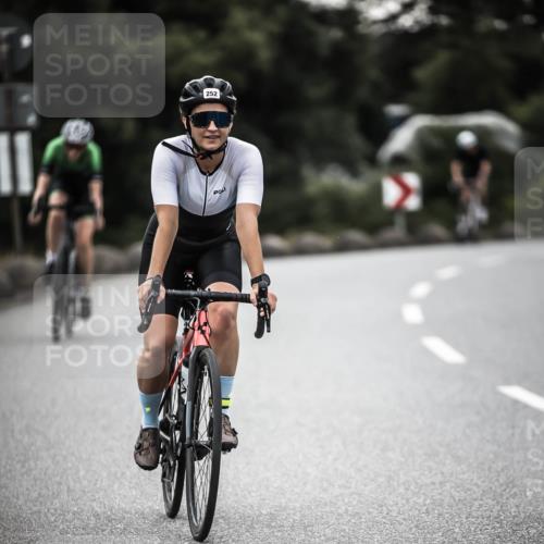 21.06.2026 - 29. Vierlanden-Triathlon H.Heesch http://msf.ph/oto/9898696 21.06.2026 10:05:44 Radfahren 133, 252, 259, 363 meine-sportfotos.de