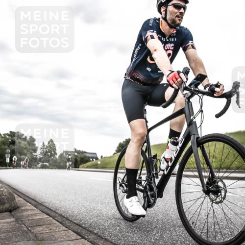 21.06.2026 - 29. Vierlanden-Triathlon H.Heesch http://msf.ph/oto/9898709 21.06.2026 10:21:55 Radfahren 37, 115, 213, 438, 478 meine-sportfotos.de