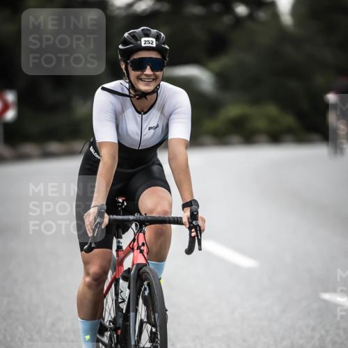 21.06.2026 - 29. Vierlanden-Triathlon H.Heesch http://msf.ph/oto/9898722 21.06.2026 10:05:44 Radfahren 133, 252, 259, 363 meine-sportfotos.de