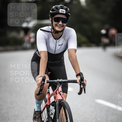 21.06.2026 - 29. Vierlanden-Triathlon H.Heesch http://msf.ph/oto/9898733 21.06.2026 10:05:44 Radfahren 133, 252, 259, 363 meine-sportfotos.de
