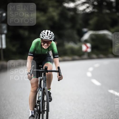 21.06.2026 - 29. Vierlanden-Triathlon H.Heesch http://msf.ph/oto/9898736 21.06.2026 10:05:46 Radfahren 133, 159, 252, 259, 317, 363 meine-sportfotos.de