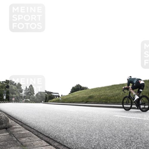 21.06.2026 - 29. Vierlanden-Triathlon H.Heesch http://msf.ph/oto/9898755 21.06.2026 10:45:55 Radfahren  meine-sportfotos.de