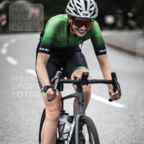 21.06.2026 - 29. Vierlanden-Triathlon H.Heesch http://msf.ph/oto/9898770 21.06.2026 10:05:46 Radfahren 133, 159, 252, 259, 317, 363 meine-sportfotos.de