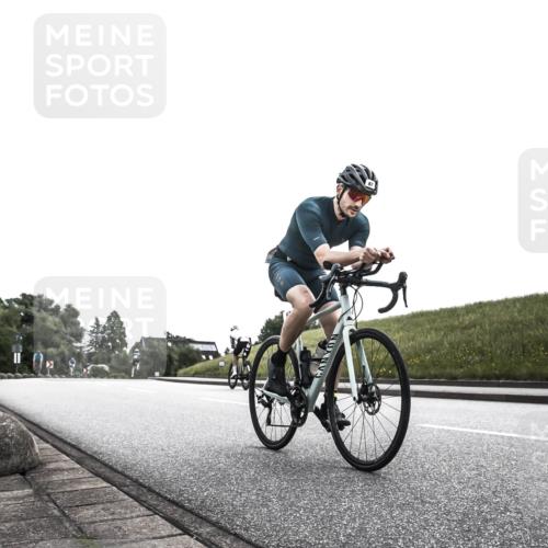 21.06.2026 - 29. Vierlanden-Triathlon H.Heesch http://msf.ph/oto/9898800 21.06.2026 10:47:00 Radfahren 67, 160, 242, 276, 439, 609 meine-sportfotos.de