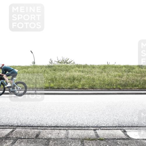 21.06.2026 - 29. Vierlanden-Triathlon H.Heesch http://msf.ph/oto/9898827 21.06.2026 11:25:21 Radfahren 140, 245, 781 meine-sportfotos.de