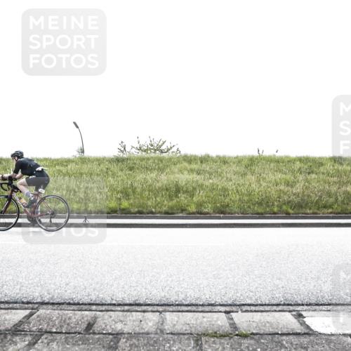 21.06.2026 - 29. Vierlanden-Triathlon H.Heesch http://msf.ph/oto/9898833 21.06.2026 11:25:26 Radfahren 83, 245, 781 meine-sportfotos.de