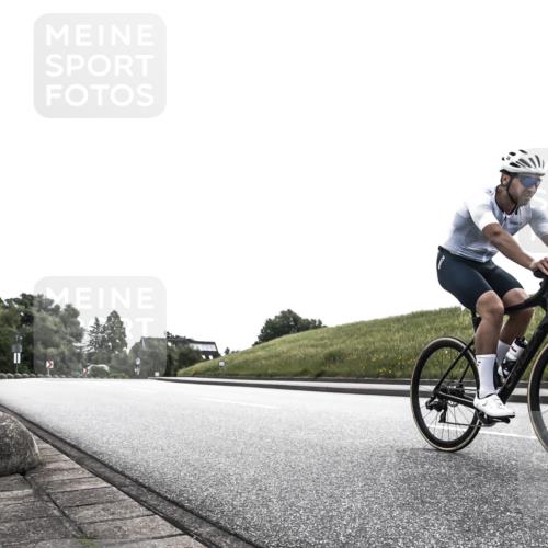 21.06.2026 - 29. Vierlanden-Triathlon H.Heesch http://msf.ph/oto/9898844 21.06.2026 10:47:45 Radfahren 38, 252, 393, 411 meine-sportfotos.de