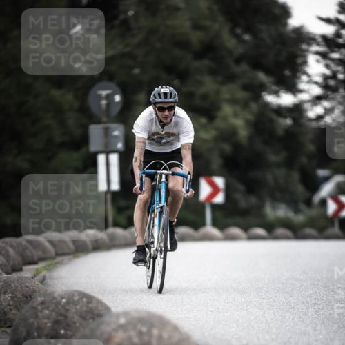 21.06.2026 - 29. Vierlanden-Triathlon H.Heesch http://msf.ph/oto/9898871 21.06.2026 10:06:17 Radfahren 9, 109, 354 meine-sportfotos.de