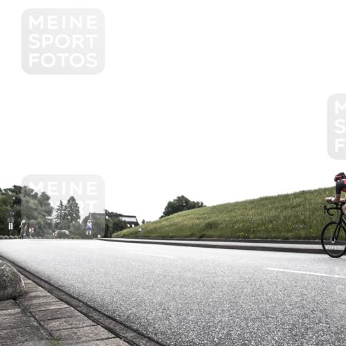 21.06.2026 - 29. Vierlanden-Triathlon H.Heesch http://msf.ph/oto/9898890 21.06.2026 10:48:51 Radfahren 49, 179 meine-sportfotos.de