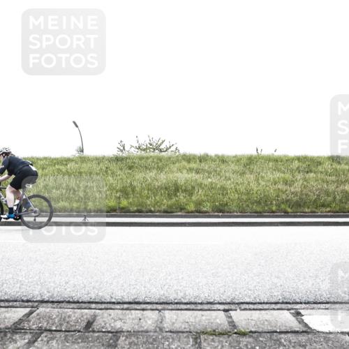 21.06.2026 - 29. Vierlanden-Triathlon H.Heesch http://msf.ph/oto/9898904 21.06.2026 11:27:40 Radfahren 230, 769 meine-sportfotos.de