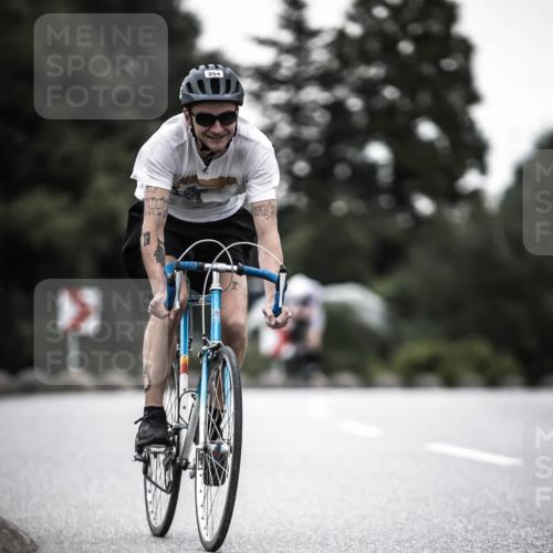 21.06.2026 - 29. Vierlanden-Triathlon H.Heesch http://msf.ph/oto/9898912 21.06.2026 10:06:18 Radfahren 9, 109, 354 meine-sportfotos.de