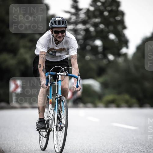 21.06.2026 - 29. Vierlanden-Triathlon H.Heesch http://msf.ph/oto/9898915 21.06.2026 10:06:18 Radfahren 9, 109, 354 meine-sportfotos.de