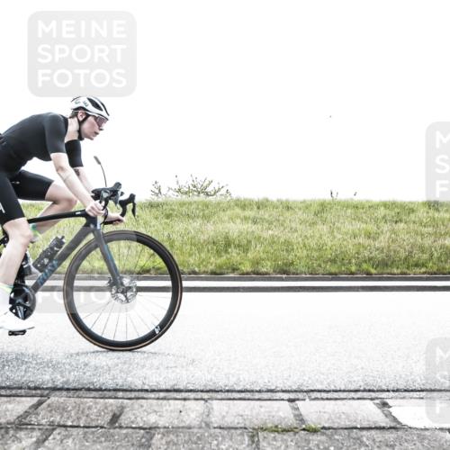 21.06.2026 - 29. Vierlanden-Triathlon H.Heesch http://msf.ph/oto/9898919 21.06.2026 11:28:12 Radfahren 670, 882, 892 meine-sportfotos.de