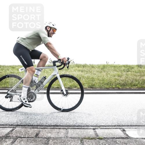 21.06.2026 - 29. Vierlanden-Triathlon H.Heesch http://msf.ph/oto/9898922 21.06.2026 11:28:16 Radfahren 171, 827, 882, 892 meine-sportfotos.de