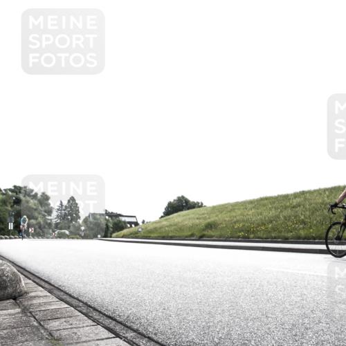 21.06.2026 - 29. Vierlanden-Triathlon H.Heesch http://msf.ph/oto/9898925 21.06.2026 10:49:46 Radfahren 140, 180, 277, 330 meine-sportfotos.de