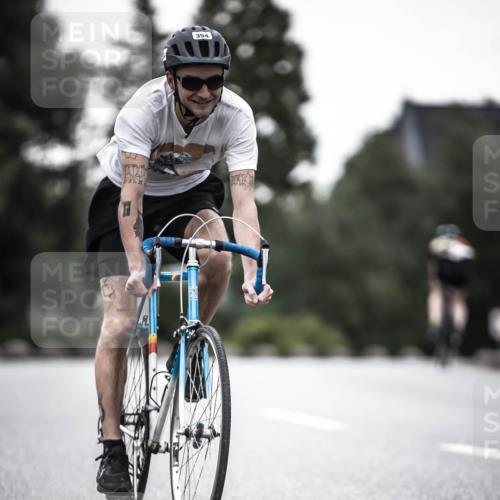 21.06.2026 - 29. Vierlanden-Triathlon H.Heesch http://msf.ph/oto/9898926 21.06.2026 10:06:18 Radfahren 9, 109, 354 meine-sportfotos.de