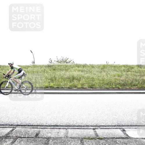 21.06.2026 - 29. Vierlanden-Triathlon H.Heesch http://msf.ph/oto/9898964 21.06.2026 11:29:12 Radfahren 163, 288, 653, 897, 1353 meine-sportfotos.de