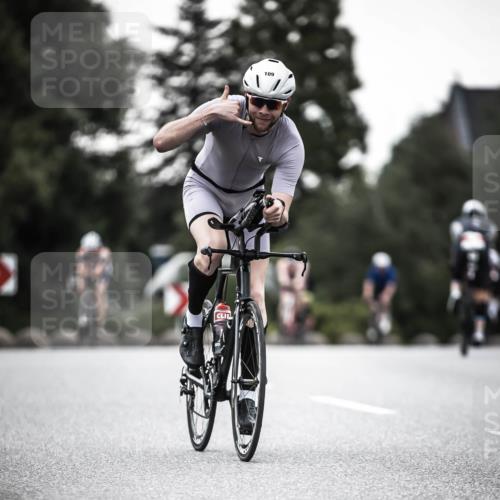 21.06.2026 - 29. Vierlanden-Triathlon H.Heesch http://msf.ph/oto/9898967 21.06.2026 10:06:23 Radfahren 109, 147, 165, 360, 381 meine-sportfotos.de