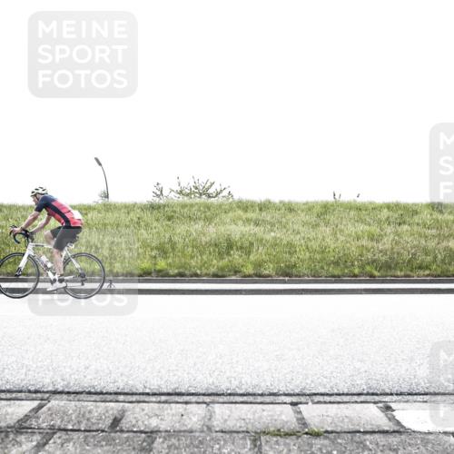 21.06.2026 - 29. Vierlanden-Triathlon H.Heesch http://msf.ph/oto/9898968 21.06.2026 11:29:13 Radfahren 288, 653, 897, 1353 meine-sportfotos.de