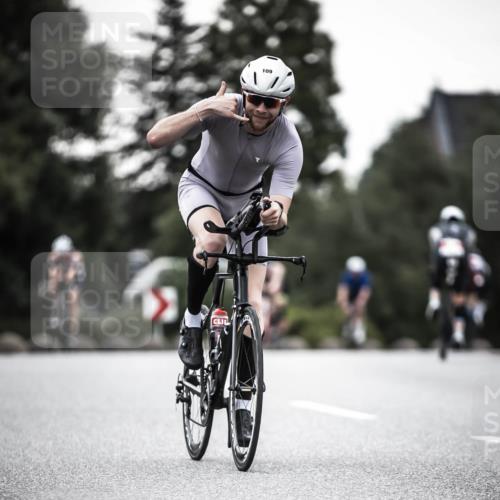 21.06.2026 - 29. Vierlanden-Triathlon H.Heesch http://msf.ph/oto/9898970 21.06.2026 10:06:23 Radfahren 109, 147, 165, 360, 381 meine-sportfotos.de