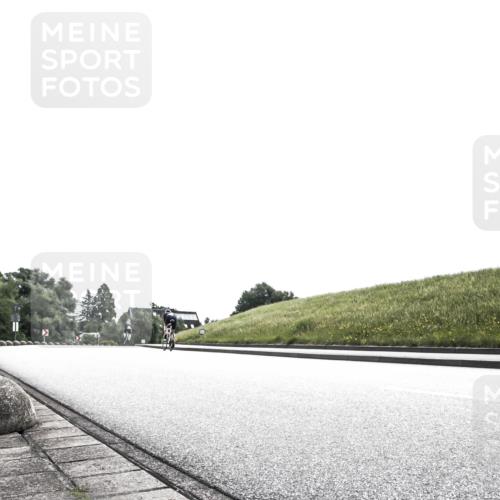 21.06.2026 - 29. Vierlanden-Triathlon H.Heesch http://msf.ph/oto/9898978 21.06.2026 10:51:02 Radfahren 205, 446, 463 meine-sportfotos.de