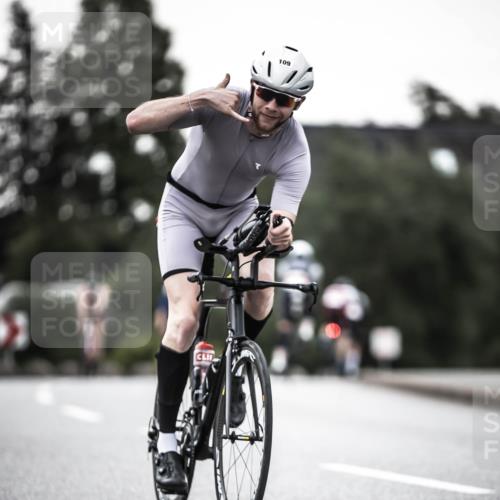 21.06.2026 - 29. Vierlanden-Triathlon H.Heesch http://msf.ph/oto/9898988 21.06.2026 10:06:23 Radfahren 109, 147, 165, 360, 381 meine-sportfotos.de