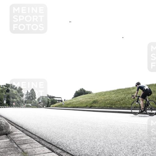 21.06.2026 - 29. Vierlanden-Triathlon H.Heesch http://msf.ph/oto/9899000 21.06.2026 10:51:23 Radfahren 295, 401, 423, 564, 602 meine-sportfotos.de