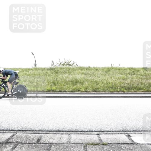 21.06.2026 - 29. Vierlanden-Triathlon H.Heesch http://msf.ph/oto/9899008 21.06.2026 11:30:36 Radfahren 69, 237, 270, 640, 804 meine-sportfotos.de
