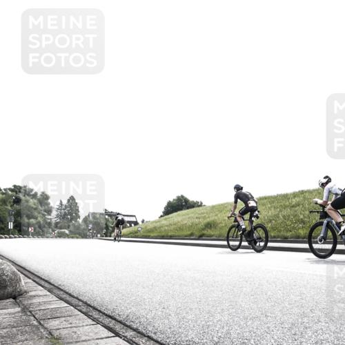 21.06.2026 - 29. Vierlanden-Triathlon H.Heesch http://msf.ph/oto/9899013 21.06.2026 10:51:25 Radfahren 295, 401, 423, 427, 564 meine-sportfotos.de