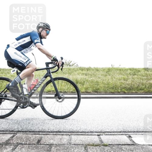21.06.2026 - 29. Vierlanden-Triathlon H.Heesch http://msf.ph/oto/9899019 21.06.2026 11:30:57 Radfahren 236, 277, 295, 872, 899 meine-sportfotos.de
