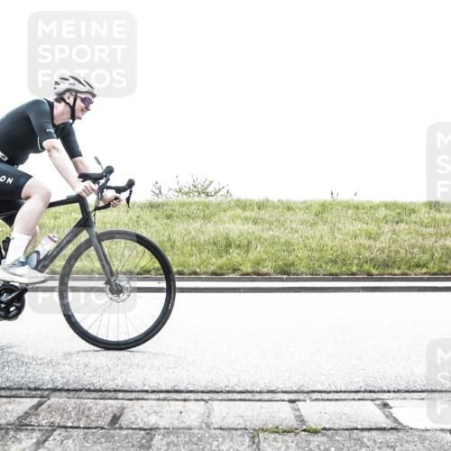 21.06.2026 - 29. Vierlanden-Triathlon H.Heesch http://msf.ph/oto/9899069 21.06.2026 11:32:20 Radfahren 264, 866, 906 meine-sportfotos.de