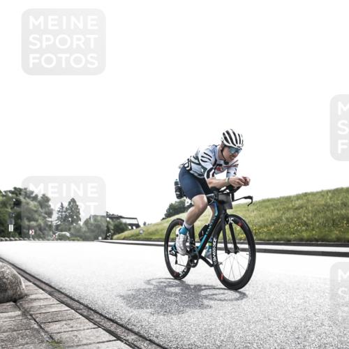 21.06.2026 - 29. Vierlanden-Triathlon H.Heesch http://msf.ph/oto/9899098 21.06.2026 10:52:10 Radfahren 24, 45, 167, 249, 281, 290, 496 meine-sportfotos.de