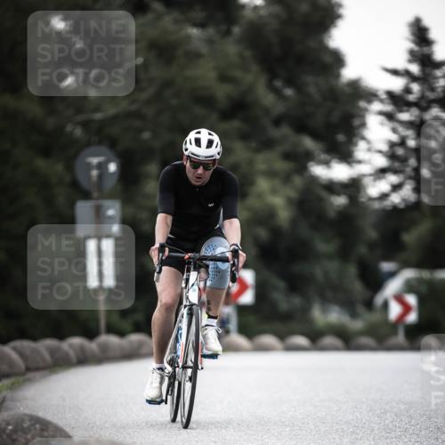 21.06.2026 - 29. Vierlanden-Triathlon H.Heesch http://msf.ph/oto/9899100 21.06.2026 10:06:41 Radfahren 243, 306, 349, 361 meine-sportfotos.de