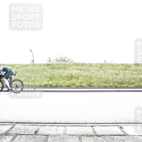 21.06.2026 - 29. Vierlanden-Triathlon H.Heesch http://msf.ph/oto/9899102 21.06.2026 11:32:51 Radfahren 41, 114, 269, 294, 806, 880, 885 meine-sportfotos.de