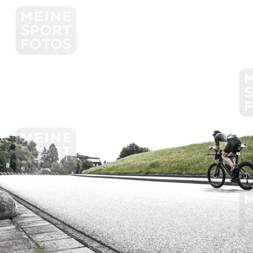 21.06.2026 - 29. Vierlanden-Triathlon H.Heesch http://msf.ph/oto/9899105 21.06.2026 10:52:12 Radfahren 24, 249, 281, 290 meine-sportfotos.de