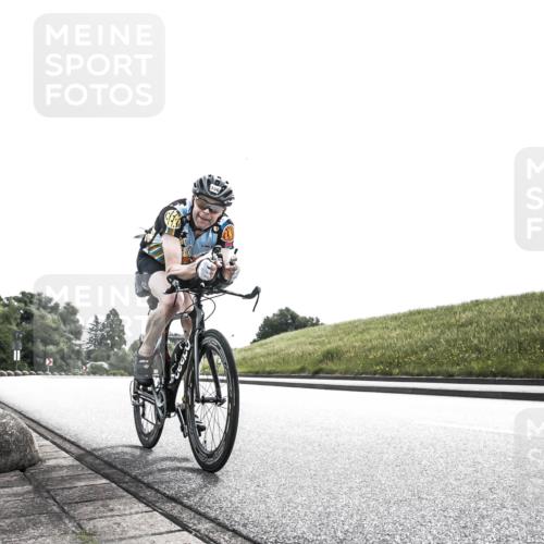 21.06.2026 - 29. Vierlanden-Triathlon H.Heesch http://msf.ph/oto/9899132 21.06.2026 10:52:37 Radfahren 96, 115, 156, 190 meine-sportfotos.de