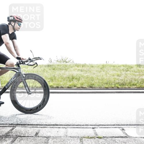 21.06.2026 - 29. Vierlanden-Triathlon H.Heesch http://msf.ph/oto/9899133 21.06.2026 11:33:29 Radfahren 19, 54, 190, 238, 255, 686, 894 meine-sportfotos.de