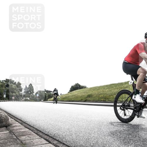 21.06.2026 - 29. Vierlanden-Triathlon H.Heesch http://msf.ph/oto/9899159 21.06.2026 10:52:54 Radfahren 121, 130, 261, 625 meine-sportfotos.de