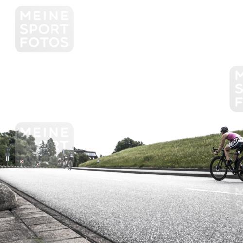 21.06.2026 - 29. Vierlanden-Triathlon H.Heesch http://msf.ph/oto/9899183 21.06.2026 10:53:20 Radfahren 135, 168 meine-sportfotos.de