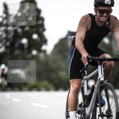 21.06.2026 - 29. Vierlanden-Triathlon H.Heesch http://msf.ph/oto/9899187 21.06.2026 10:06:46 Radfahren 199, 306, 349, 361 meine-sportfotos.de