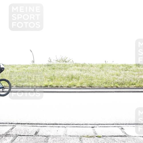 21.06.2026 - 29. Vierlanden-Triathlon H.Heesch http://msf.ph/oto/9899191 21.06.2026 11:34:22 Radfahren 33, 97, 115, 176, 699, 840 meine-sportfotos.de